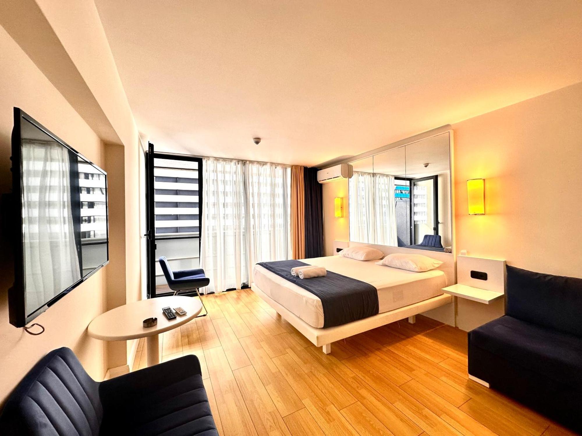 Batumi Orbi City Apart Hotel Exteriör bild