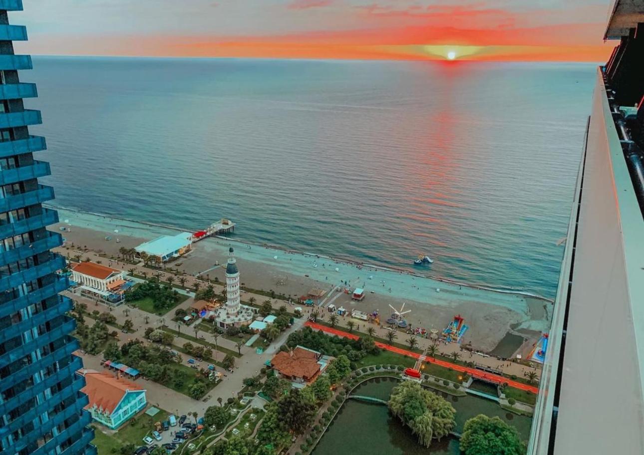 Batumi Orbi City Apart Hotel Exteriör bild
